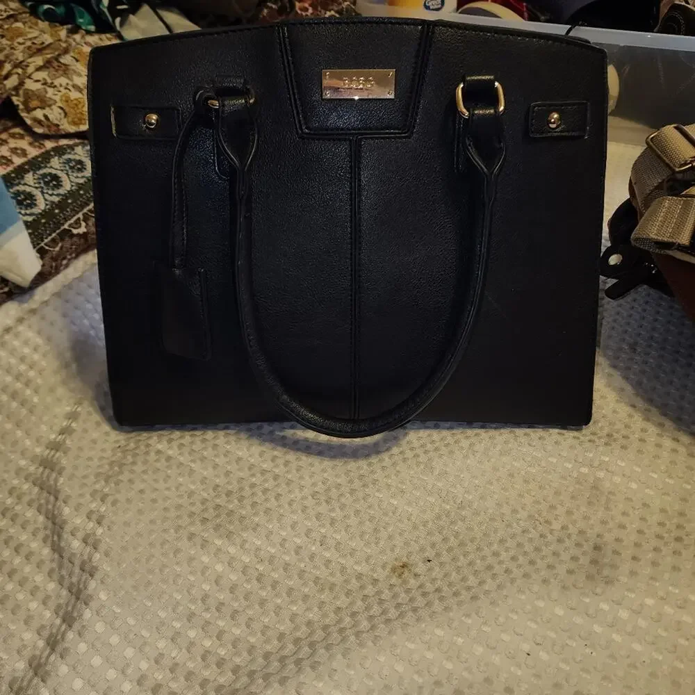BCBG EUC PARIS BLACK MEDIUM DOUBLE HANDLE SATCHEL BAG. LIKE NEW